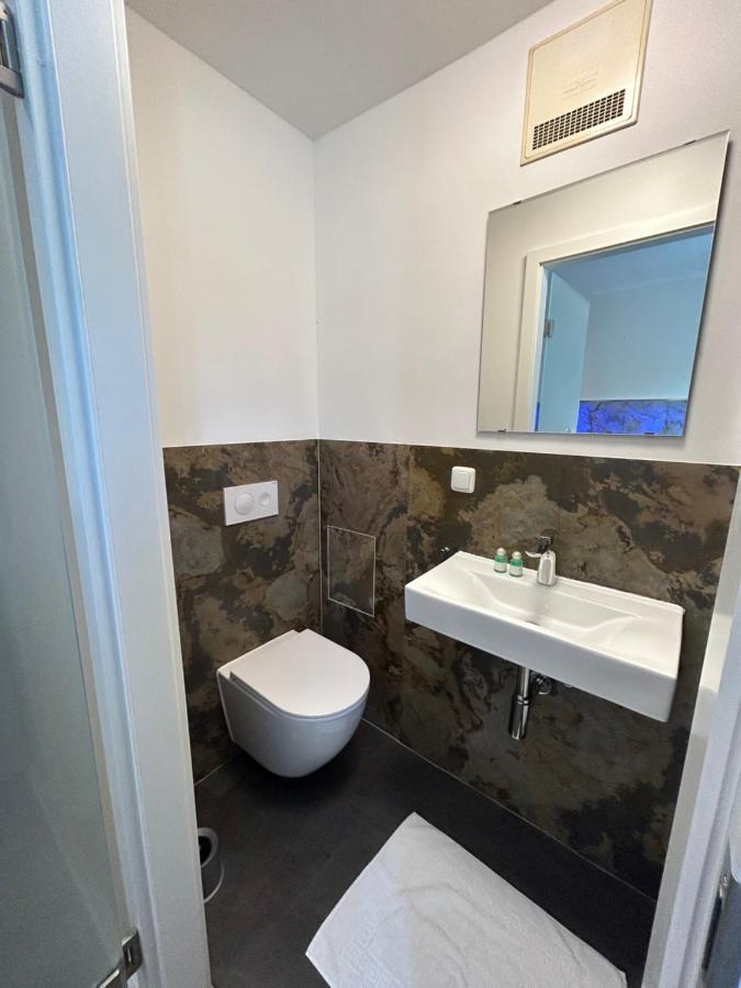 Riverside Airport Hotel Kelsterbach Bagian luar foto