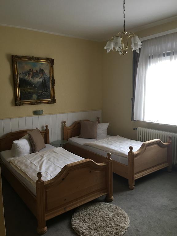 Riverside Airport Hotel Kelsterbach Bagian luar foto