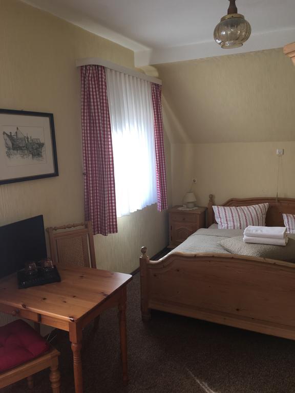 Riverside Airport Hotel Kelsterbach Bagian luar foto