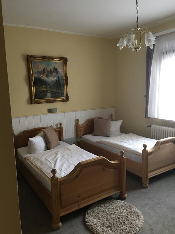 Riverside Airport Hotel Kelsterbach Bagian luar foto