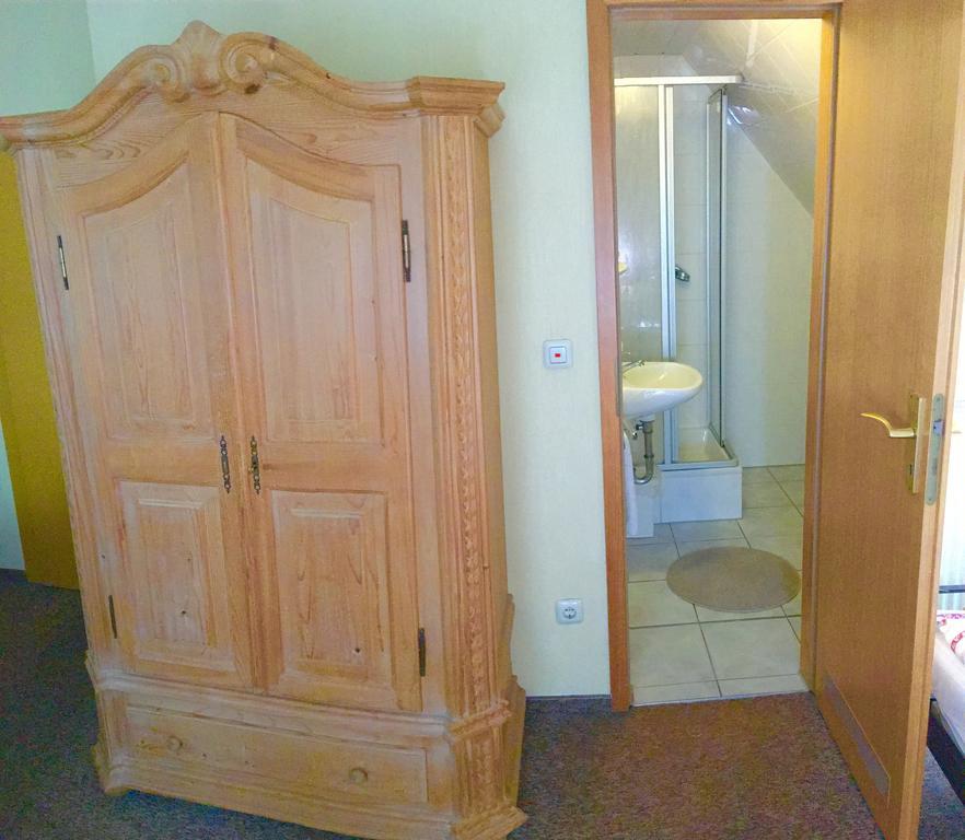 Riverside Airport Hotel Kelsterbach Bagian luar foto